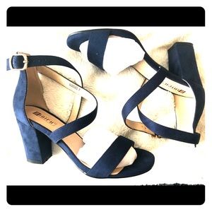 Womens Blue Heels Size 7